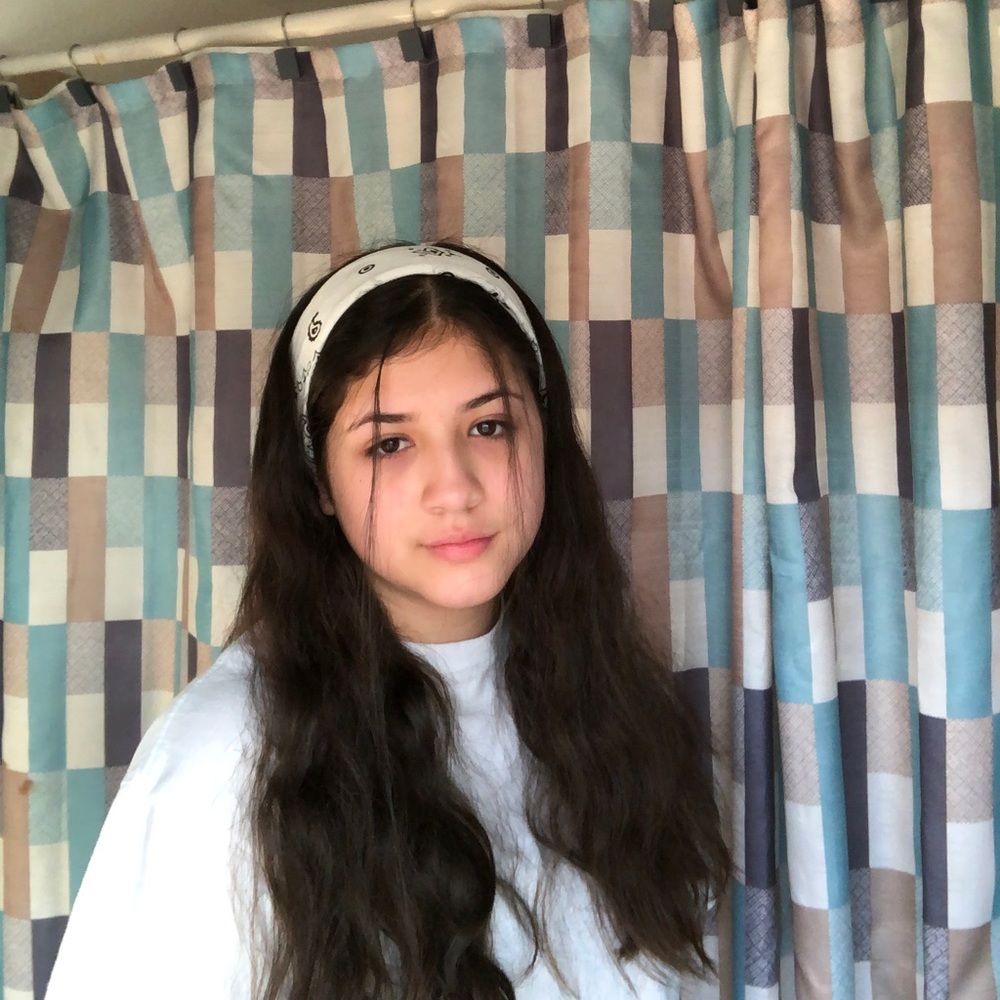 Meet your Posher, Dahlia